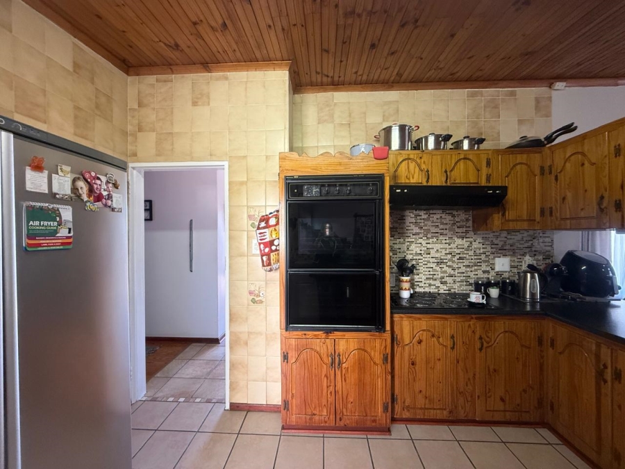 3 Bedroom Property for Sale in Heuwelkruin Eastern Cape